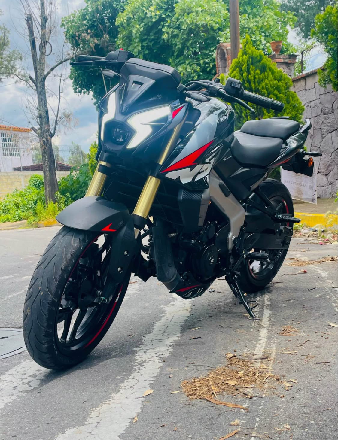 Bajaj NS 400z Año 2024