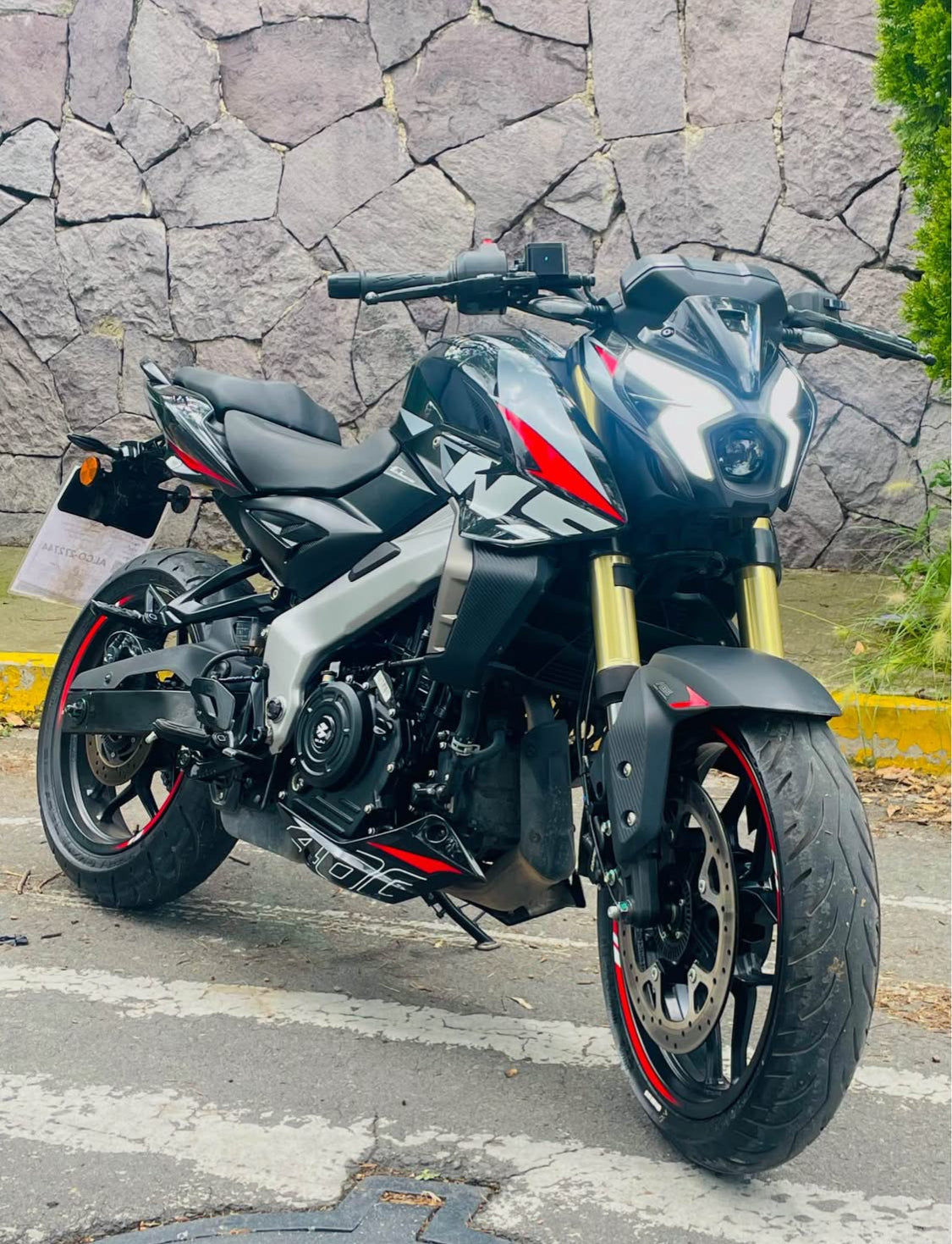 Bajaj NS 400z Año 2024