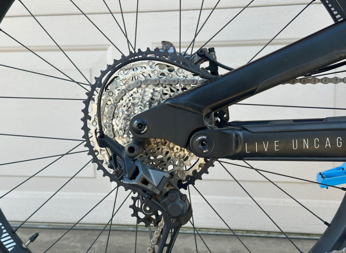 YT Decoy CORE 3 MX R 27.5 Año 2022