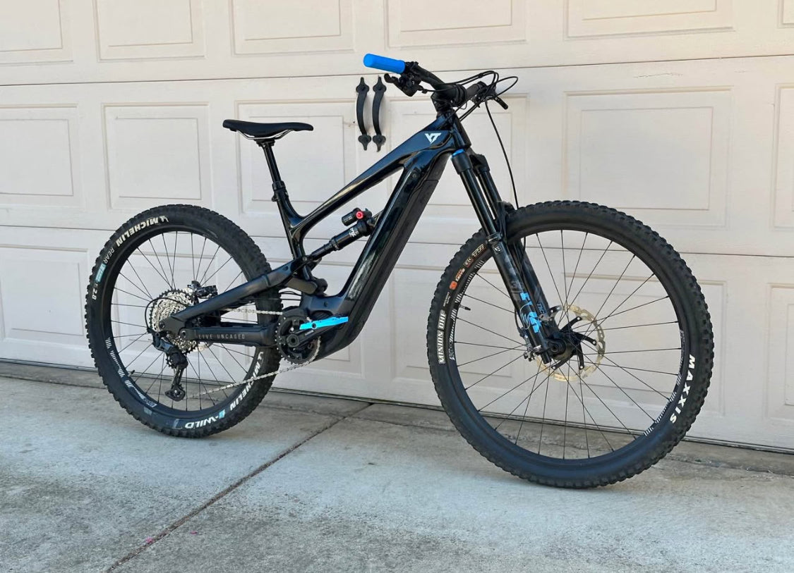 YT Decoy CORE 3 MX R 27.5 Año 2022
