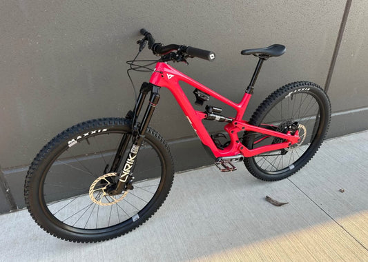 YT Industries  Jeffsy Core 4  R 29  Año 2024
